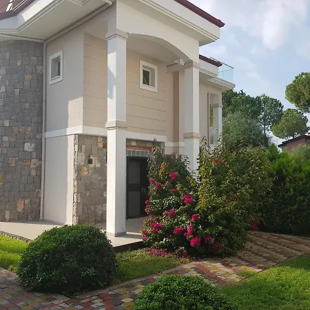 Calis 2 Villa