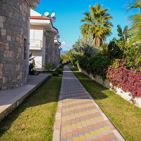Villa Calis 2 *